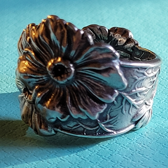 Antique Vintage Wild Prarie Roses Spoon Ring in Sterling Silver - Picture 4 of 12